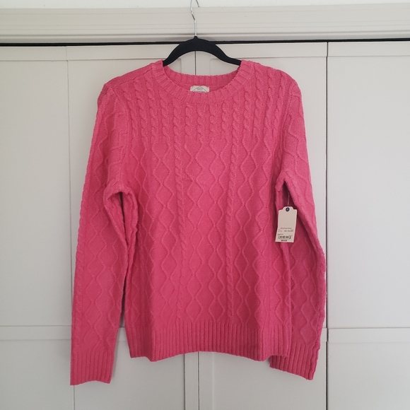 St. John's Bay Sweaters - NWT St Johns Bay Pink Cable Knit Crewneck Sweater size Medium